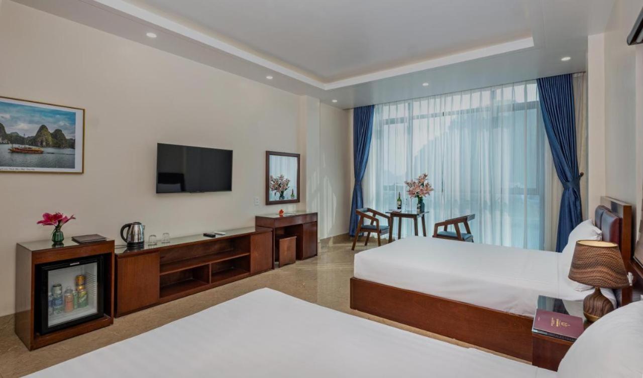 Aroma Cat Ba Sea View Hotel Chan Chau Екстер'єр фото