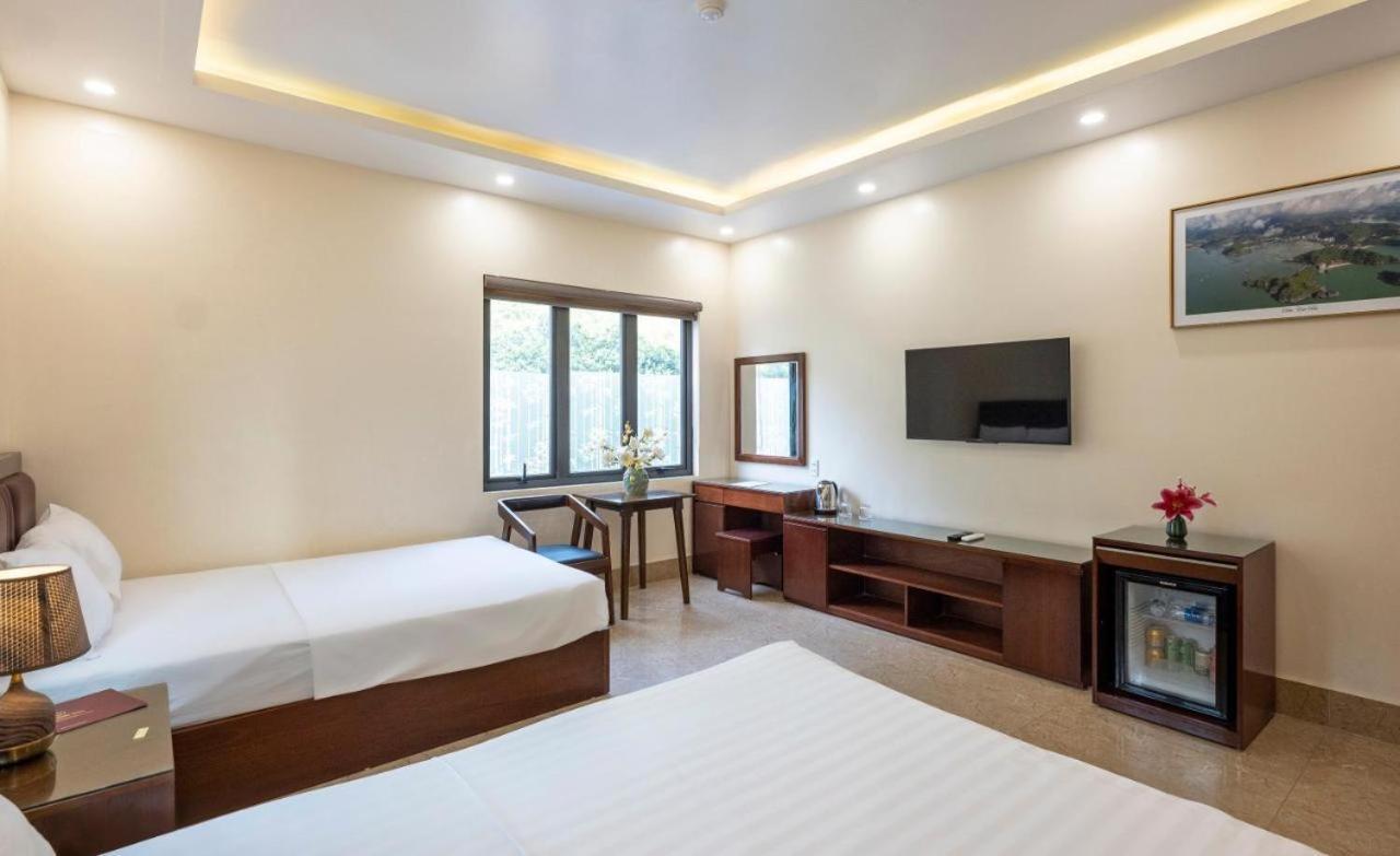 Aroma Cat Ba Sea View Hotel Chan Chau Екстер'єр фото