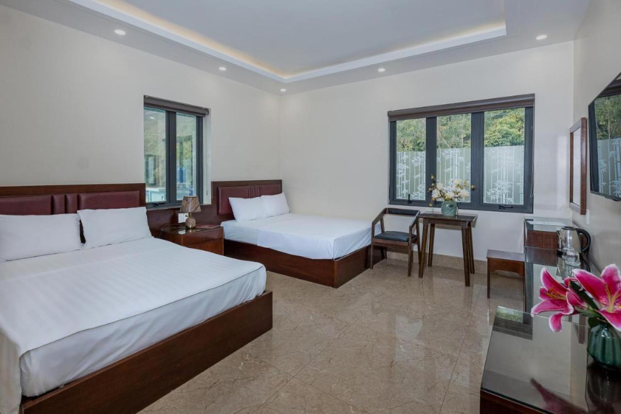 Aroma Cat Ba Sea View Hotel Chan Chau Екстер'єр фото